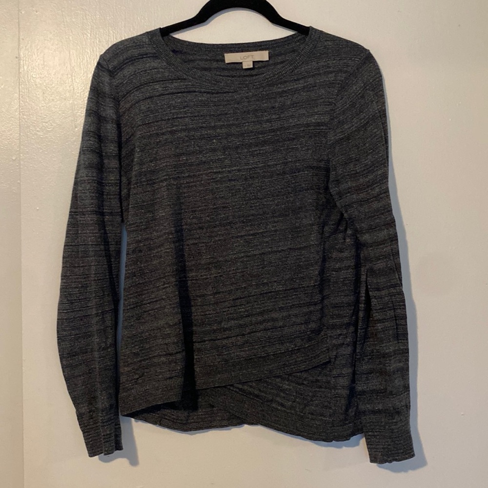 Charcoal striped long sleeve shirt from the loft. 100% cotton.